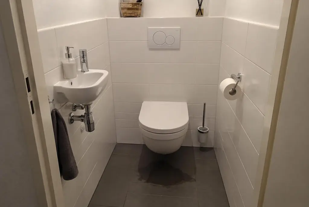 Lekdetectie Dieren – natte vloer bij een toilet